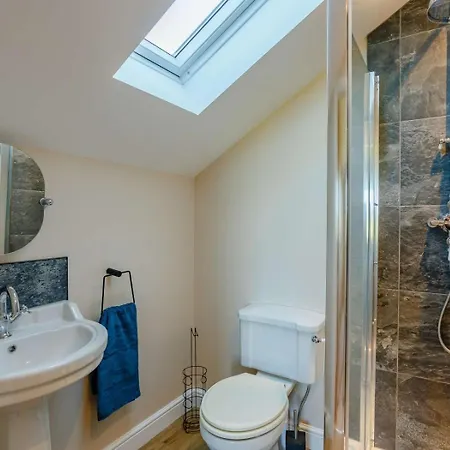 בית נופש 2 Bed In Keighley Oc-85669 *